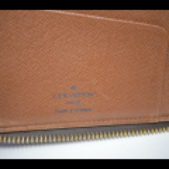 Louis Vuitton Zippy Organizer - Picture 14 of 15